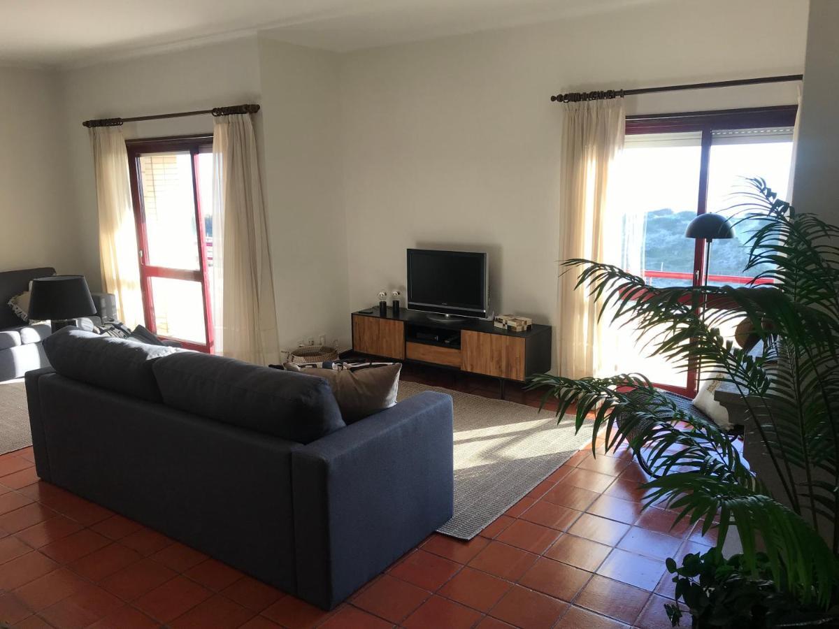 Beachfront Apartment With Swimming Pool Mindelo Bagian luar foto