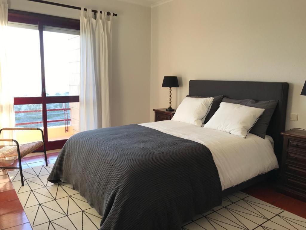 Beachfront Apartment With Swimming Pool Mindelo Bagian luar foto