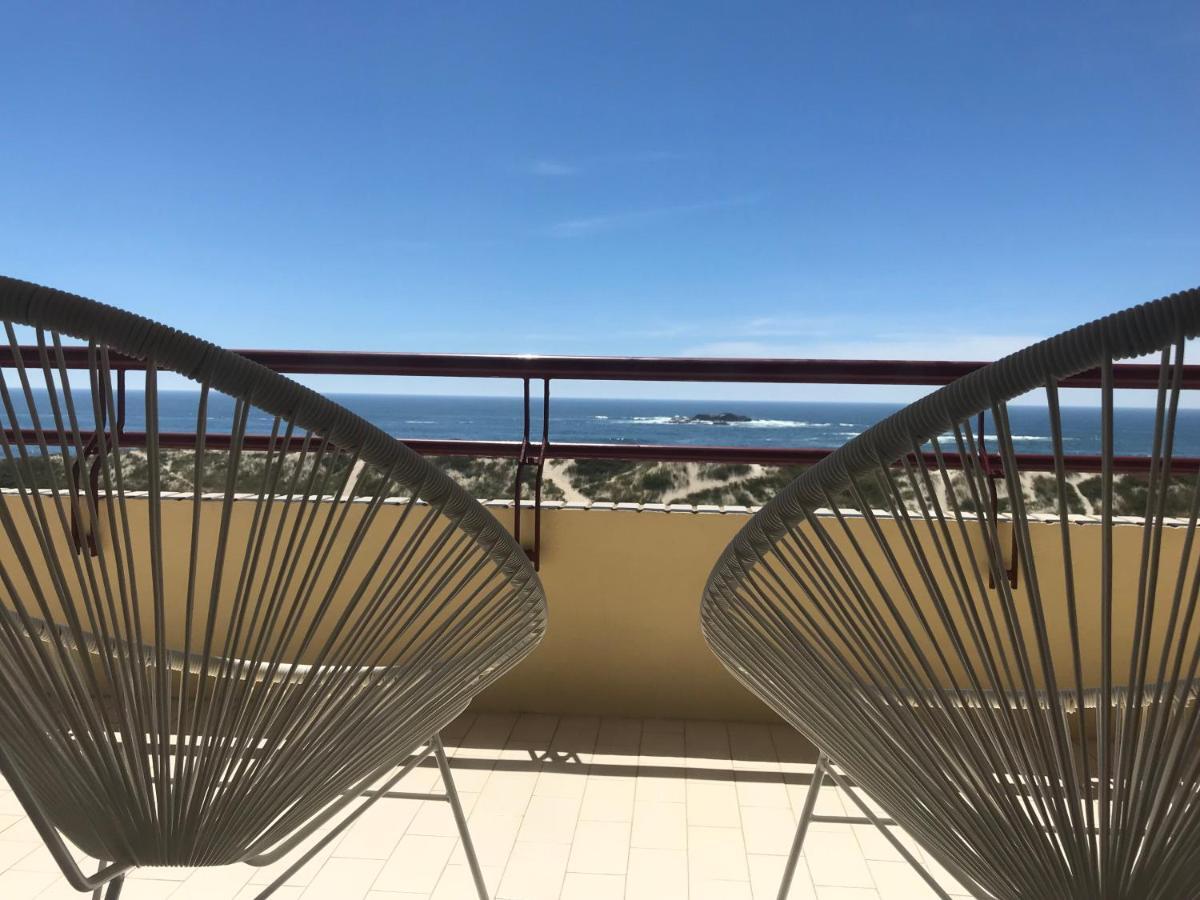Beachfront Apartment With Swimming Pool Mindelo Bagian luar foto